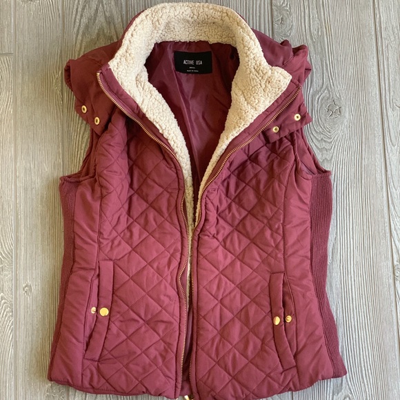 Puff coat vest with muted red and rose gold zip - Picture 6 of 6